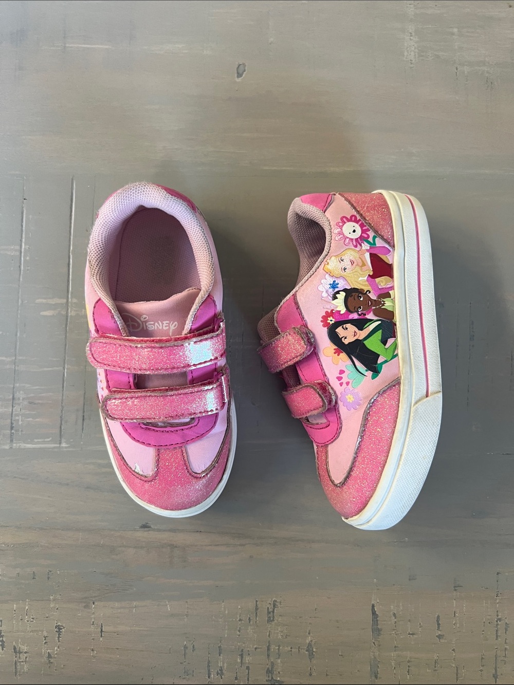 Disney Pink Girls' Princess Velcro Sneakers. Size 9. Little girl. 👑